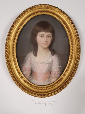 1922-0217-TEK a.jpg; 1922-0217-TEK; Portret van Mej. J.F.P. Drijfhout als kind; tekeningen